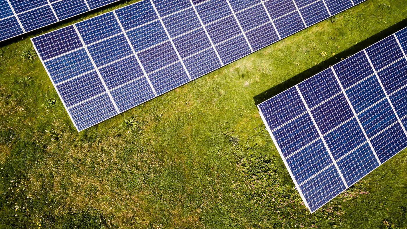 Une installation photovoltaïque AUREA en service, vue du ciel